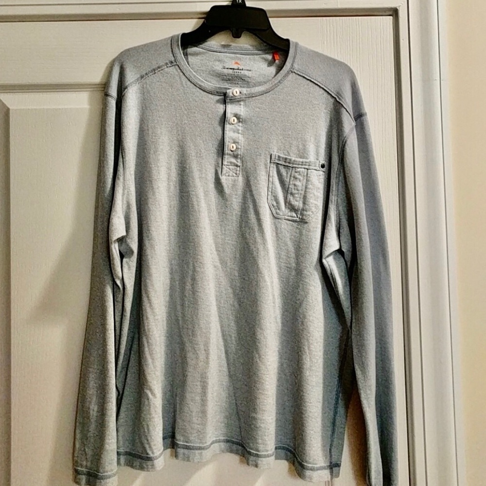 Tommy Bahama Light Blue Henley Large- Barely Worn